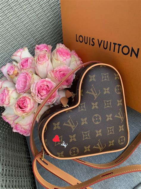 louis vuitton heart shape bag